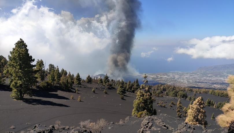 The data acquired will complement those obtained by conventional seismographs currently in operation on La Palma / Stavros Meletlidis (IGN).