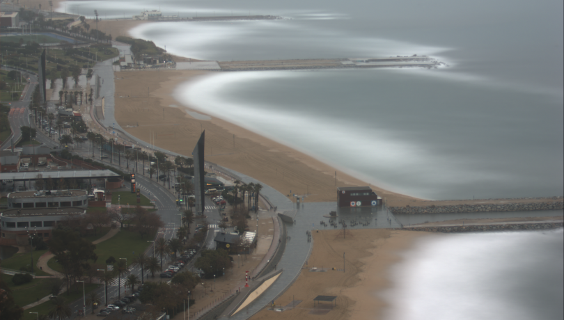 On Barcelona's beaches, sediment losses due to waves and storms can only be compensated by bringing in sand from other places / ICM-CSIC. On Barcelona's beaches, sediment losses due to waves and storms can only be compensated by bringing in sand from other places / ICM-CSIC.