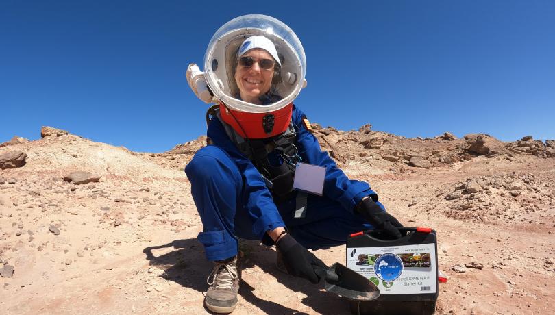 Researcher Laia Ribas studies the marks that the alteration of gravity on Mars generates in the DNA of zebrafish / Hypatia I.
