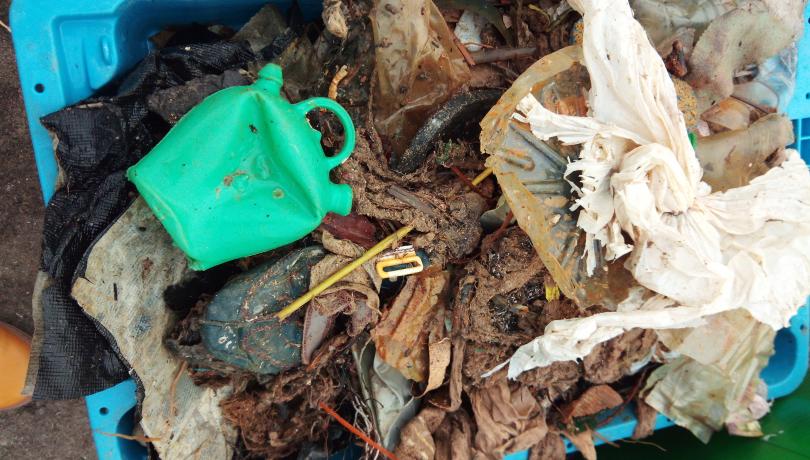 Se estima que la flota de arrastre catalana tiene la capacidad de recoger anualmente 237 toneladas de desechos marinos / ICATMAR. Se estima que la flota de arrastre catalana tiene la capacidad de recoger anualmente 237 toneladas de desechos marinos / ICATMAR.
