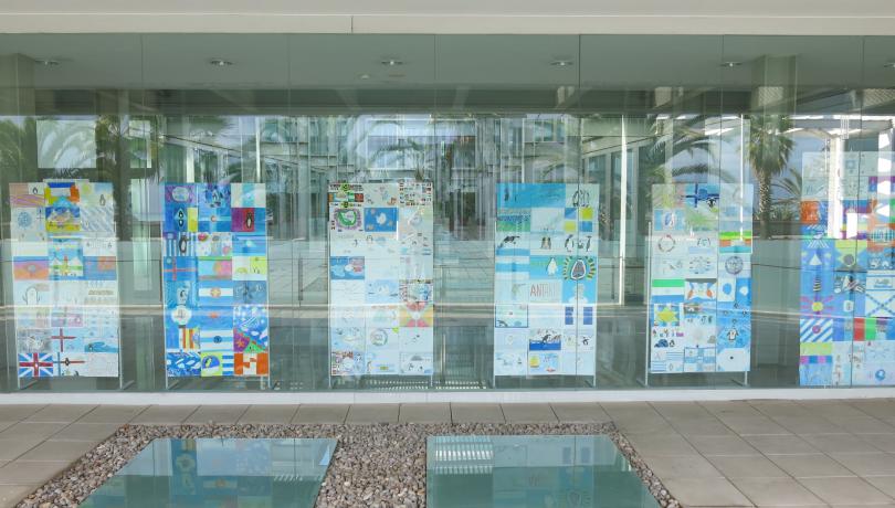 Antarctica Day: flags from the classroom to the Antarctica