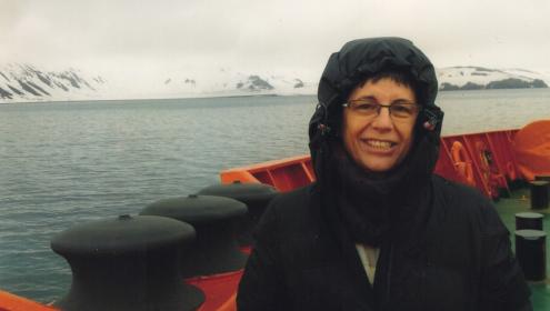 Researcher Celia Marrasé studies the interactions between physical, chemical and biological processes that take place in marine systems / ICM-CSIC.