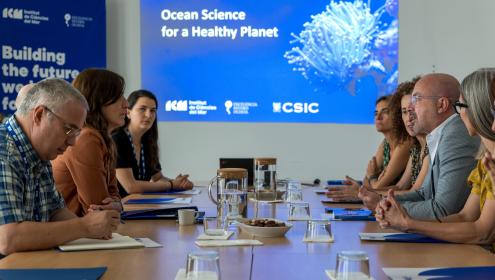 During the meeting, the councillor provided detailed information on the strategic lines of the centre / ICM-CSIC.
