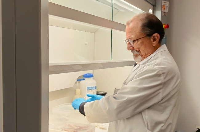 John E. Simmons és un expert reconegut mundialment en la gestió de col·leccions i preservació de fluids / ICM-CSIC.
